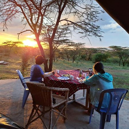 Maasai Mara Safari Camp In Kenya Bed & Breakfast Sekenani Ngoại thất bức ảnh